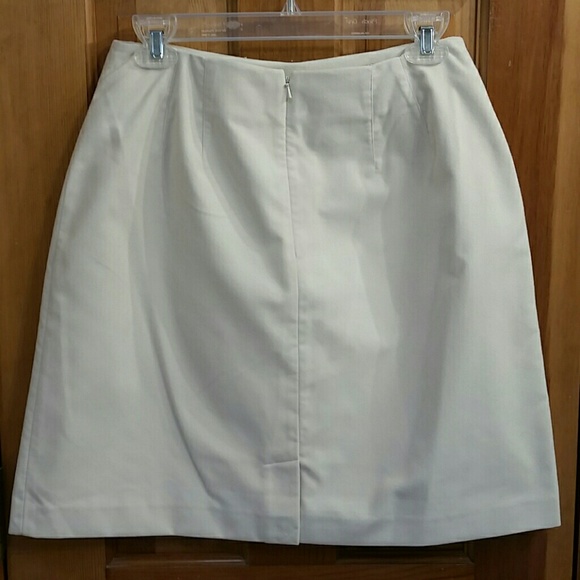 Ivory Knee-length Skirt - Picture 2 of 3